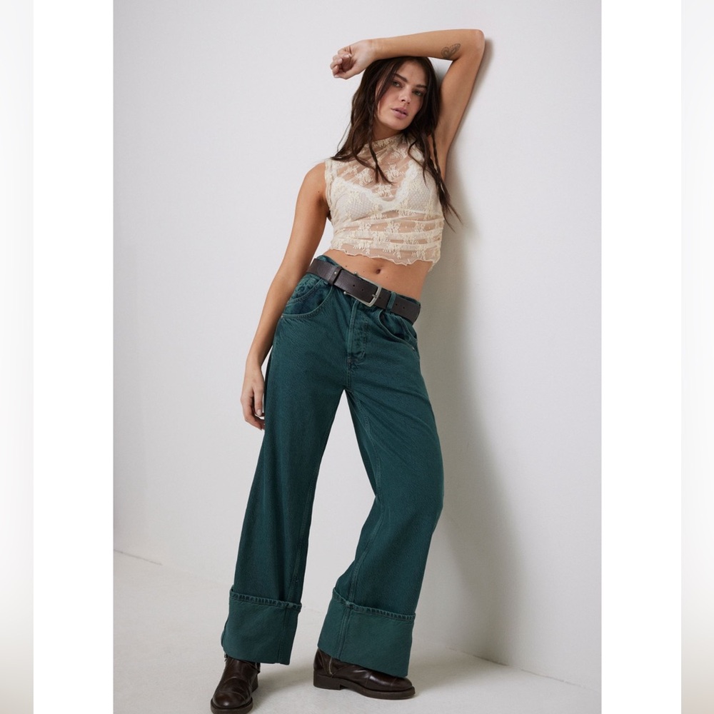 NWT WE THE free Final countdown cuffed low rise jeans❤️❤️❤️❤️